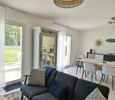 Ploulech Casa | Gîte de Kerninon Maison spacieuse et lumineuse