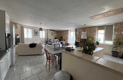 Genac-Bignac Casa | Gîte de l'hortensia-Charmante maison de campagne au calme