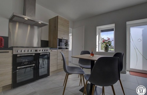 Peronnas Casa | Gîte de la Forêt de Seillon