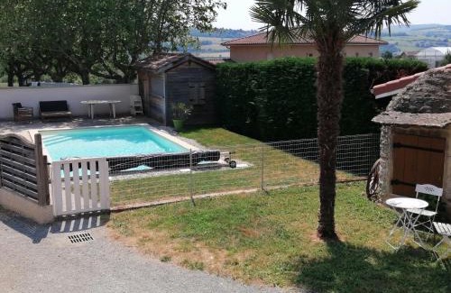 Saint-Germain-Nuelles Casa | Gîte des Pierres Dorées