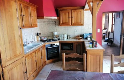 Saint-Germain-Nuelles Casa | Gîte des Pierres Dorées