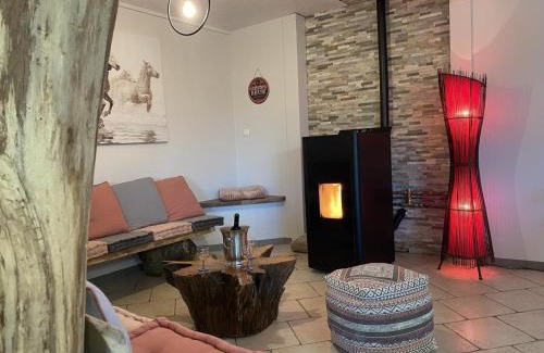 Blomard Casa | Gîte en Grange Rénovée avec Piscine et Animaux Acceptés - FR-1-489-353