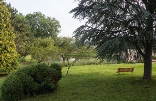 Mazirat Casa | Gîte familial au calme avec jardin clos en Auvergne - FR-1-489-127