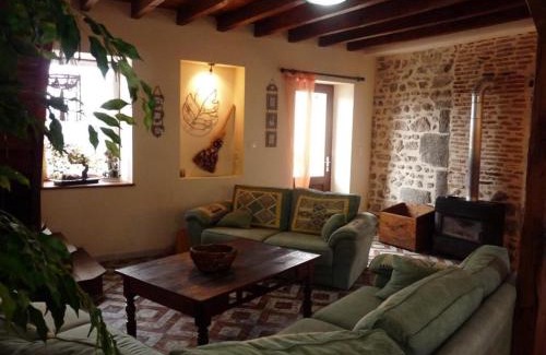 Nizerolles Casa | Gîte familial avec jardin et animaux acceptés - FR-1-489-137