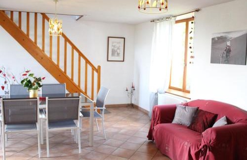 Saint-Germain Casa | Gîte familial calme avec jardin, wifi et équipements bébé, animaux acceptés - FR-1-584-92