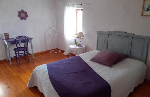 Saint-Germain Casa | Gîte familial calme avec jardin, wifi et équipements bébé, animaux acceptés - FR-1-584-92