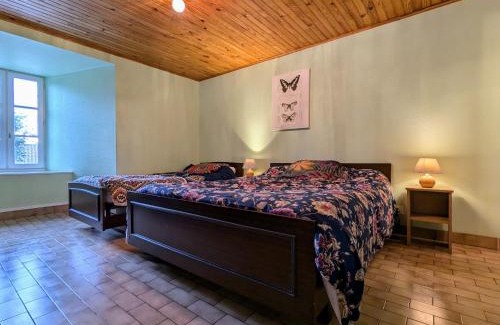 Freycenet-la-Tour Casa | Gîte familial en Haute-Loire avec terrain clos, à proximité de l'Ardèche et des stations de ski - FR-1-582-236