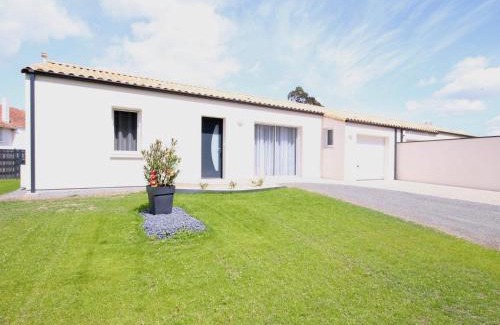 Saint-Philbert-de-Grand-Lieu Casa | Gîte au calme avec jardin privé, vélos gratuits, équipements bébé et garage - proche de Nantes et plages - FR-1-306-980
