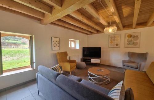 Les Salles Casa | Gîte L'Épicéa, Retraite Nature avec Animaux Admis - FR-1-496-285