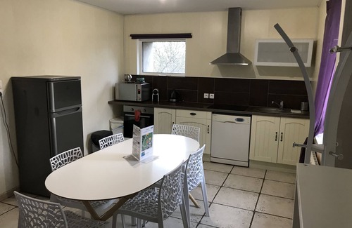 Saint-Leger-sur-Dheune Cabaña | Gîte-Baño con bañera-La Bourguignotte