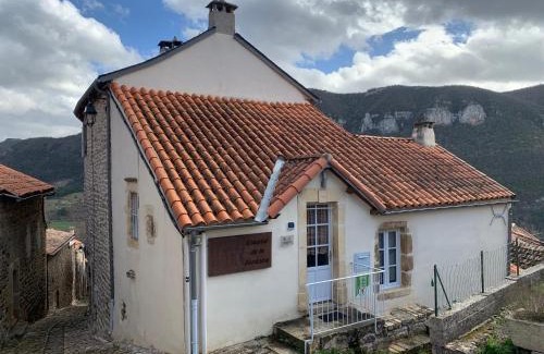 Mostuejouls Casa | Gîte l'oustal de la fontaine Grand Causses et Gorges du Tarn
