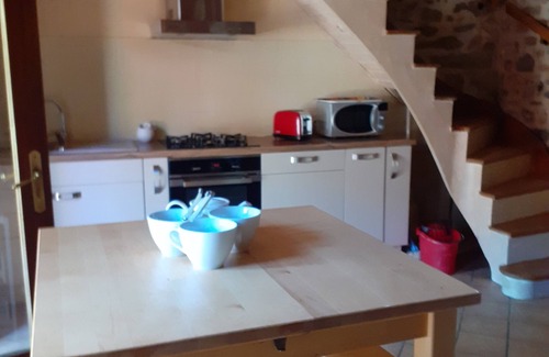 Blesle Casa | Gîte La Vigne for 8 people in Blesle