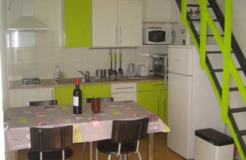 Montseret Cama Y Desayuno | Gîte Le Cabanon, Avec Piscine Idéal 2 Adultes et 2 Enfants
