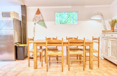 Varaignes Casa | Gîte Le Martin Pêcheur - Domaine l'Étang des Mirandes con piscina compartida