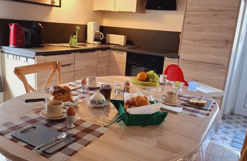 Tavigny Casa | Gîte Les bergeronnettes-Casa-Baño privado con bañera-Vista al campo