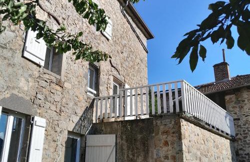 Saint-Julien-Vocance Casa | Gîte MANDRA chez gîtes QUE CANTA