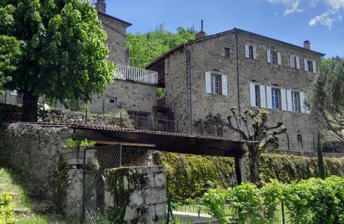 Saint-Julien-Vocance Casa | Gîte MANDRA chez gîtes QUE CANTA