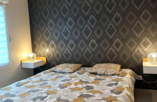 Contrexeville Casa | Gîte moderne avec accès indépendant, proche centre-ville et Thermes, terrasse et équipements inclus - FR-1-589-57