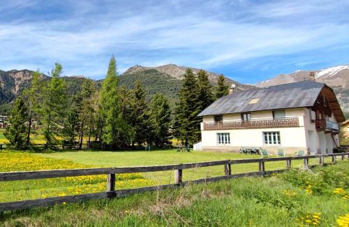 Ceillac Apartamento | Gîte montagne 1 à 25 places "Chalet Coste Belle"