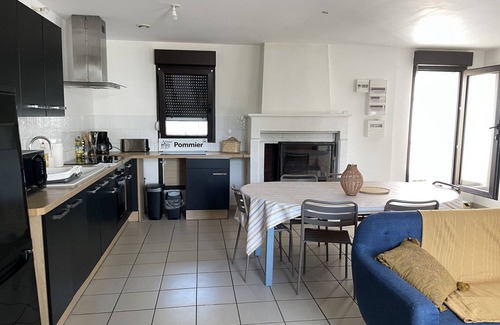 Sainte Gemme Casa | Gîte Pommier 7 Personnes, au Calme, Piscine