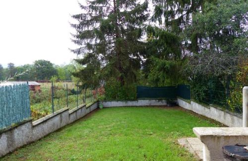 Saint-Germain-de-Salles Casa | Gîte proche de la Sioule avec jardin et terrasse - FR-1-489-96