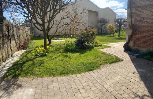 Contrisson Casa | Gîte rénové avec jardin clos, cheminée et baby-foot à Contrisson, proche du Lac du Der. - FR-1-585-16