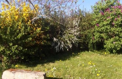 Neulise Casa | Gîte rural confortable avec terrasse, proche de Roanne - FR-1-496-376