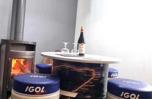 Veranne Casa | Gîte Rustique avec Jardin Privé à Véranne - FR-1-496-319