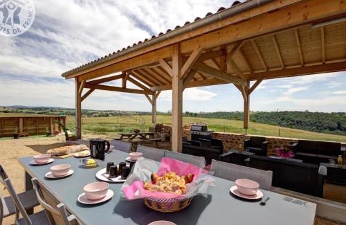 Pinay Casa | Gîte spa et sauna, nature sereine, animaux admis - FR-1-496-274