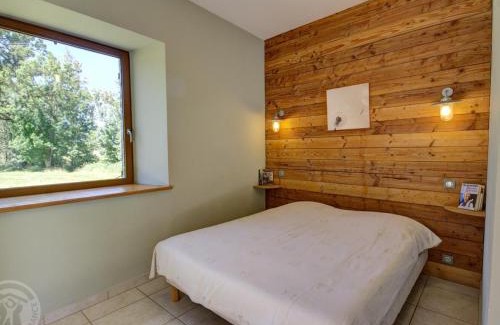 Croizet-sur-Gand Casa | Gîte spacieux avec piscine chauffée et animaux acceptés à Croizet-sur-Gand - FR-1-496-25