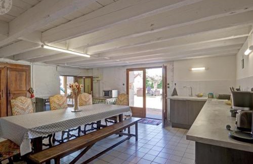 L'Hopital-le-Grand Casa | Gîte spacieux à L'Hôpital-le-Grand, animaux acceptés - FR-1-496-289