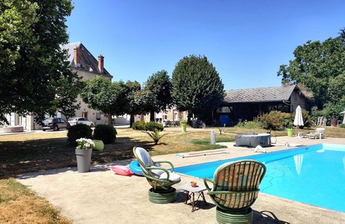 Bussiere-Dunoise Casa | Gîte, swimming pool, sauna.