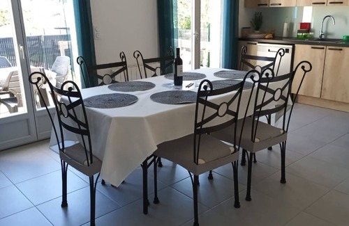Saint-Ciers-dAbzac Casa | Gîte T3 65m² enclosed garden, free parking - Near Libourne / Saint Emilion