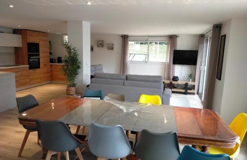 Feyzin Casa | Gîte tout confort à 15 min de Lyon avec jardin privé