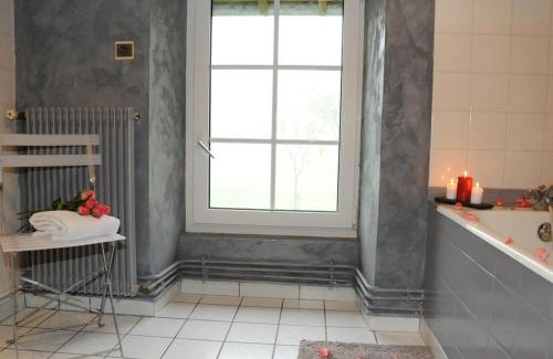 Les Monts-d'Andaine Casa | Gîte Traditionnel en Normandie avec WIFI et Animaux Acceptés - FR-1-497-121