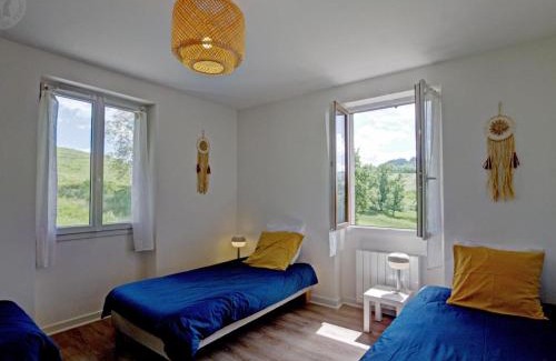 Belmont-de-la-Loire Casa | Gîtes Campagne Rénovés, Animaux Acceptés, Confort Moderne - FR-1-496-304