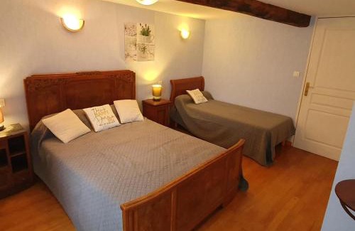 Saint-Paul-de-Vezelin Casa | Gîtes charmants en campagne, cheminée, animaux acceptés, WiFi, 11 pers. - FR-1-496-273