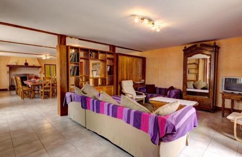 Lure Casa | Gîtes confortables à Luré, pour 15 pers., jardin privé - FR-1-496-109