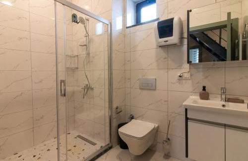 Kemerburgaz Apartamento | Göktürk's Finest 2BR Stylish, Spacious & Prime