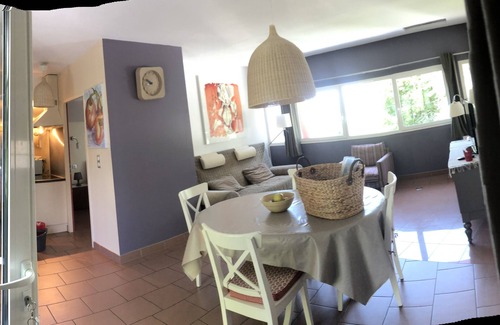Saint-Martin-d'Uriage Villa | G2 Air-conditioned panoramic apartment between city and mountains