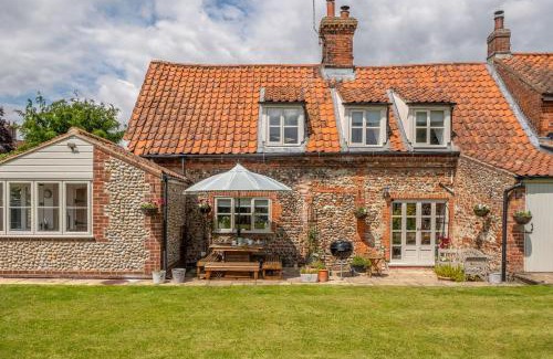 Great Snoring Casa | Gable End