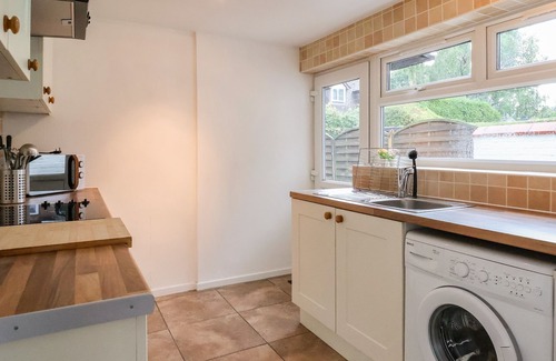 Sandiway Cabaña | GABLES COTTAGE, family friendly, with a garden in Sandiway