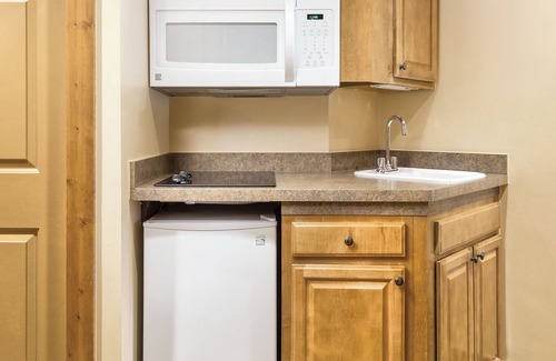 Hanover Complejo | Galena, IL: Studio w / chimenea, bañera de hidromasaje, piscina Resort y actividades al aire libre