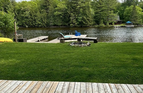 Bracebridge Cabaña | Gali's Waterfront Cottage on Lake Muskoka facing south with western sunset views