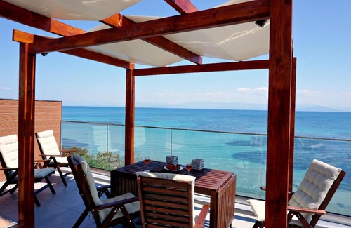 Messonghi Apartamento | Galini Beach Studios and Penthouse