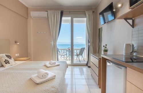 Messonghi Apartamento | Galini Beach Studios and Penthouse