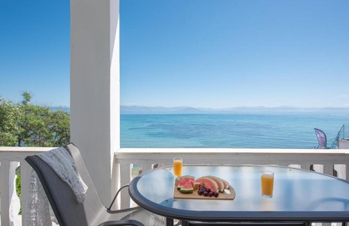 Messonghi Apartamento | Galini Beach Studios and Penthouse