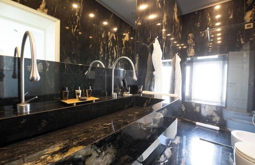 Milan Centre Hotel | Galleria Vik Milano - Townhouse Galleria - Small Luxury Hotels of the World