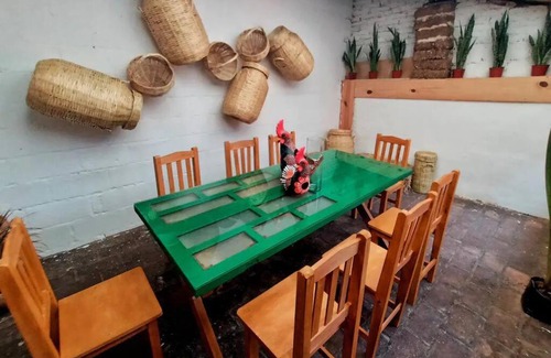 Barrio de Mexicanos Casa | Gallinero, Casa Chiapaneca, No Parking, BAÑOS FUERA DE LAS HABITACIONES