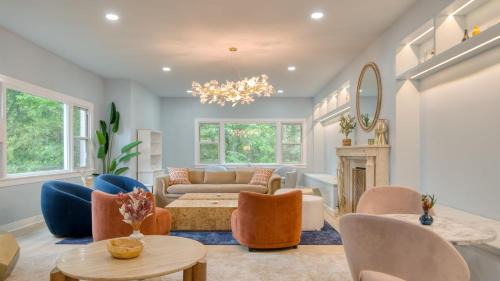 Palenville Casa | Game Farm Villa by AvantStay 10BDR Private Pond Spa Pool Family-Friendly